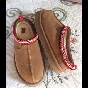 UGG TAZZ shoes
